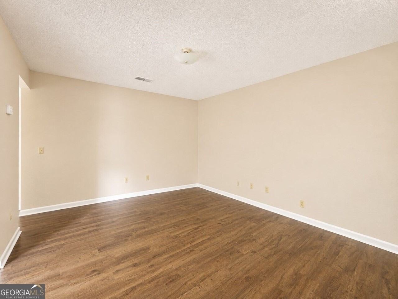 109 Sea Parc St #B - Photo 5 of 21