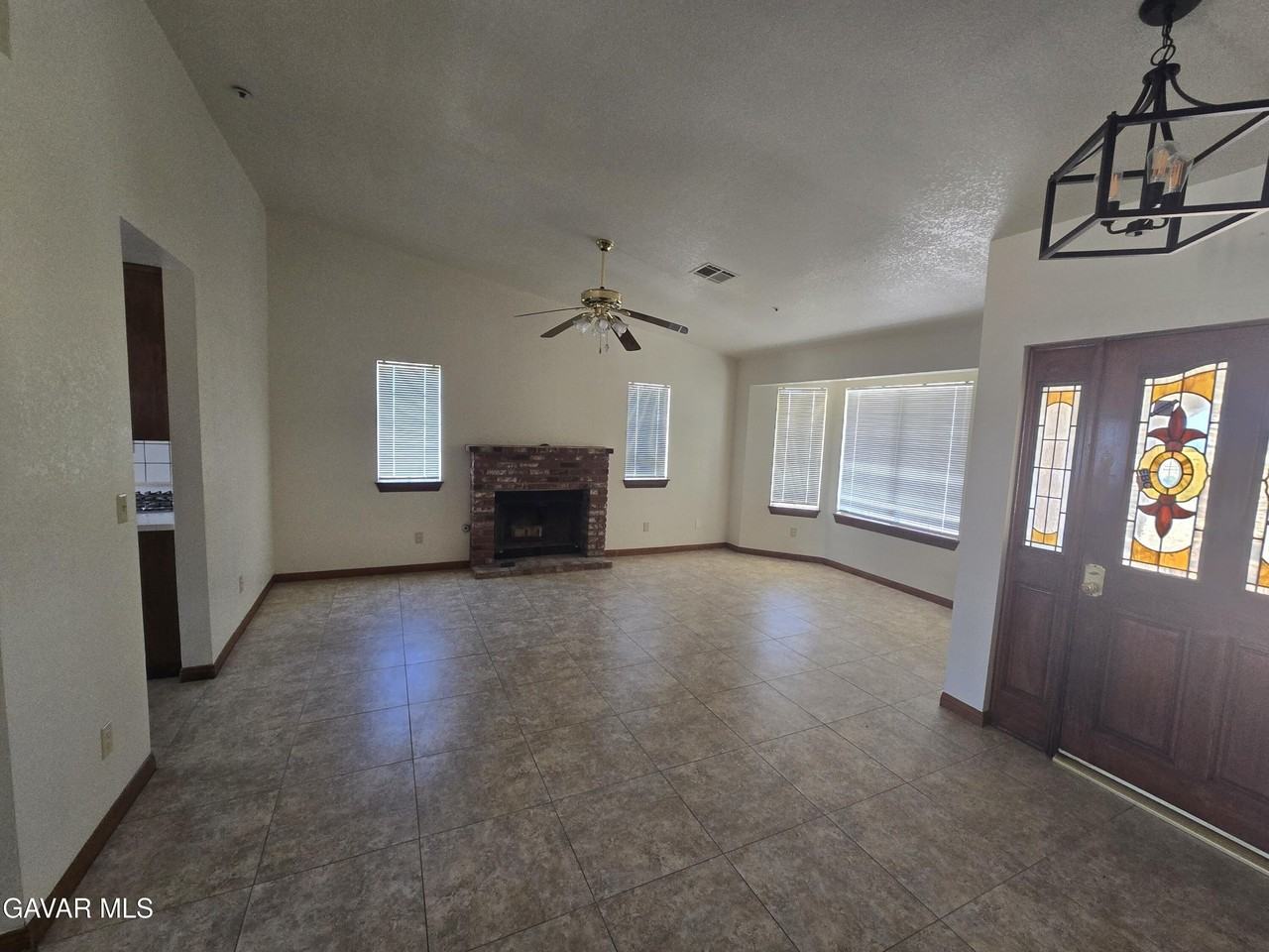 7057 W Avenue H - Photo 6 of 49