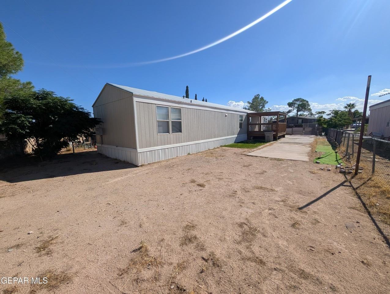 1052 Macadamia Cir - Photo 2 of 15