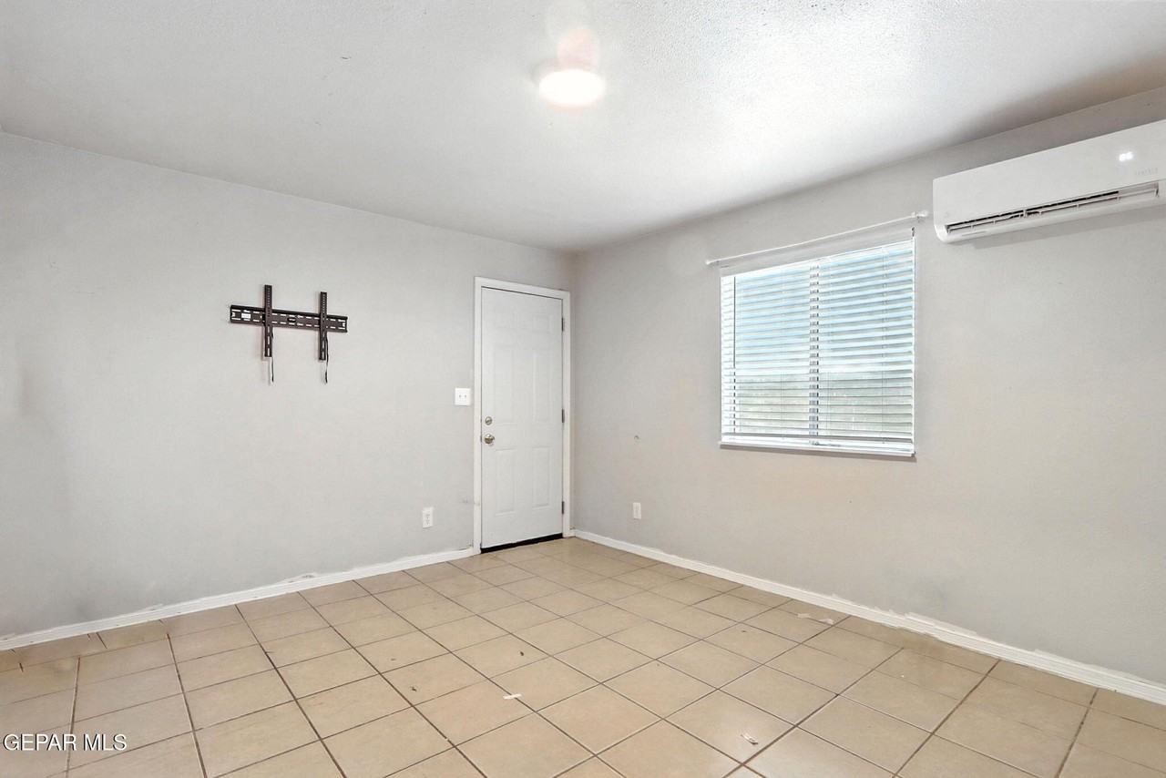 14854 Big John Dr #A - Photo 5 of 11