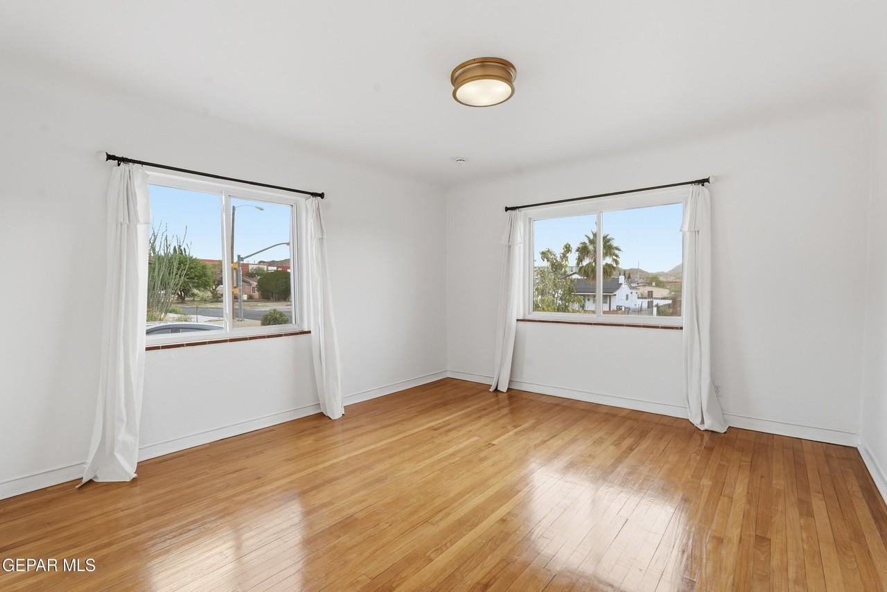 3224 N Stanton St - Photo 4 of 42