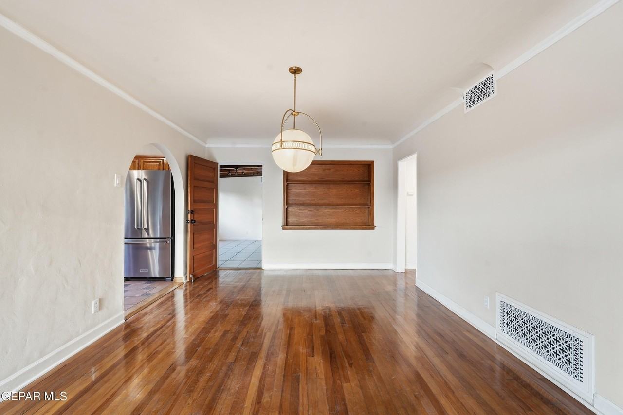 3224 N Stanton St - Photo 5 of 42
