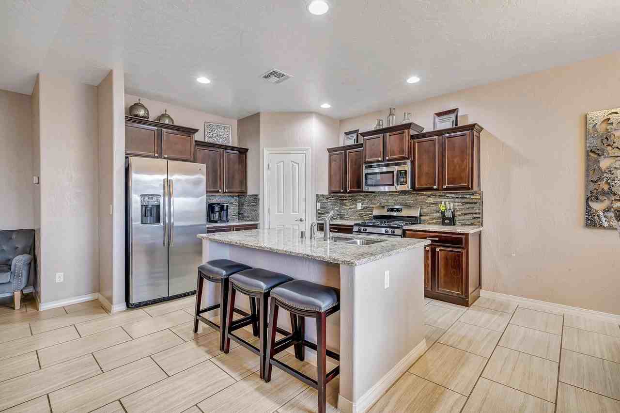 14713 Rockbridge Ave - Photo 4 of 35