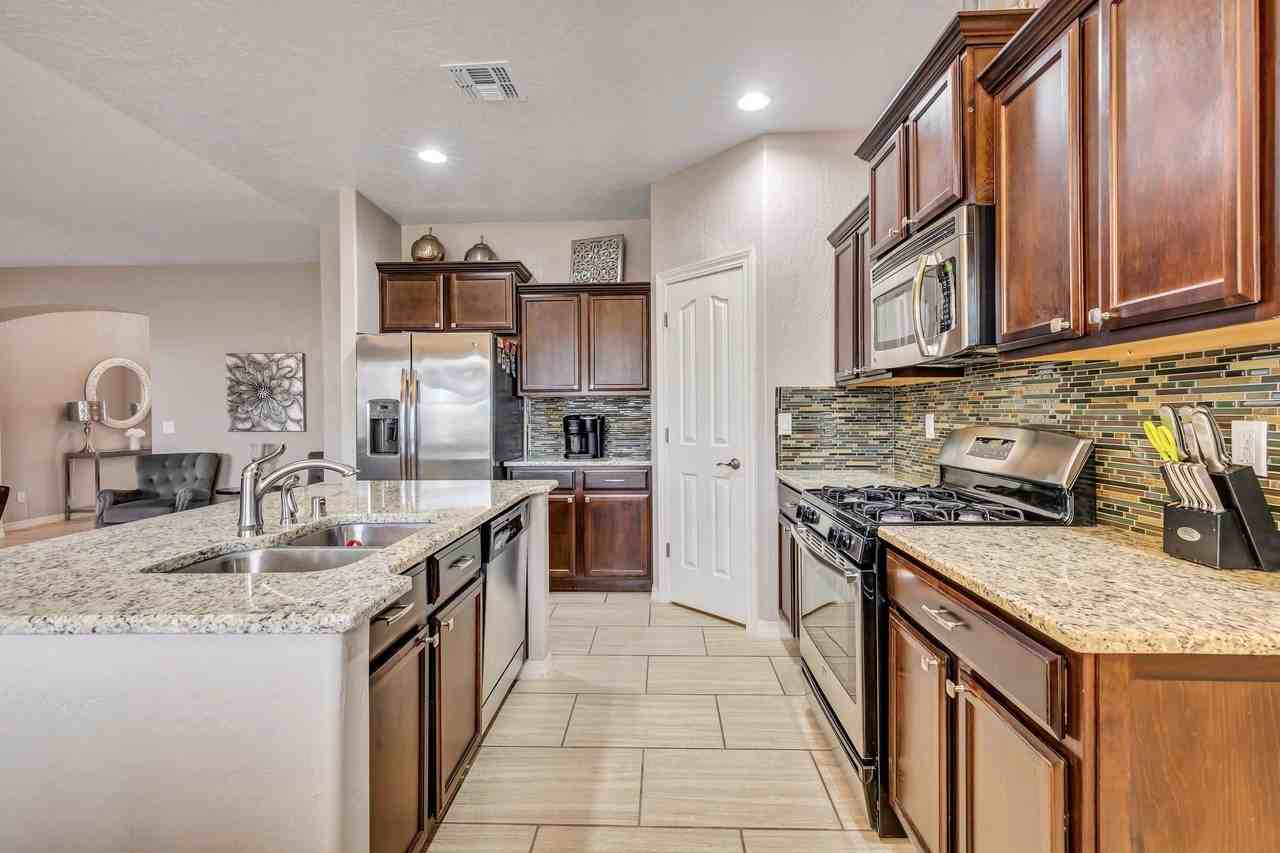 14713 Rockbridge Ave - Photo 7 of 35