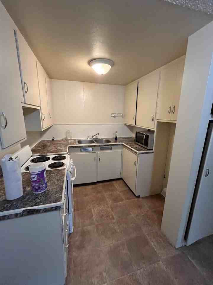 1901 Mary Ann St #8 - Photo 4 of 6