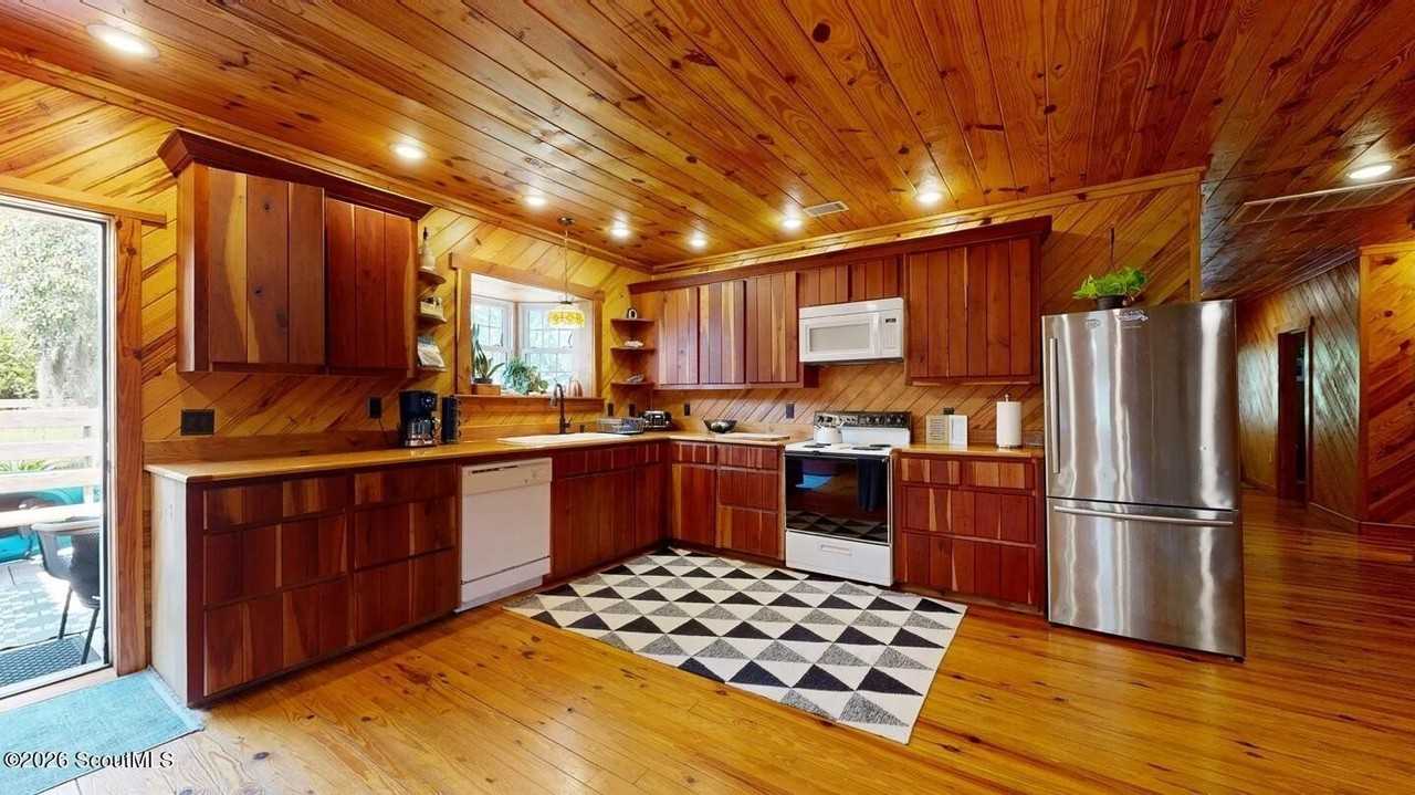 2075 Dallas Bluff Rd Ne - Photo 7 of 13