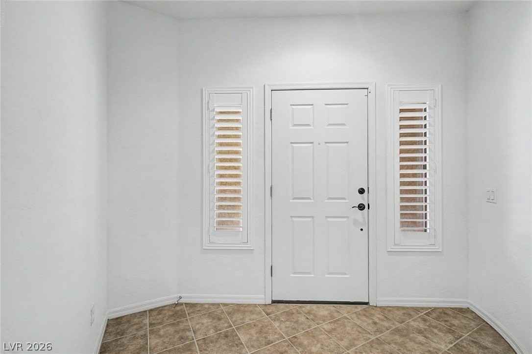 6051 Tersky Ct - Photo 3 of 25