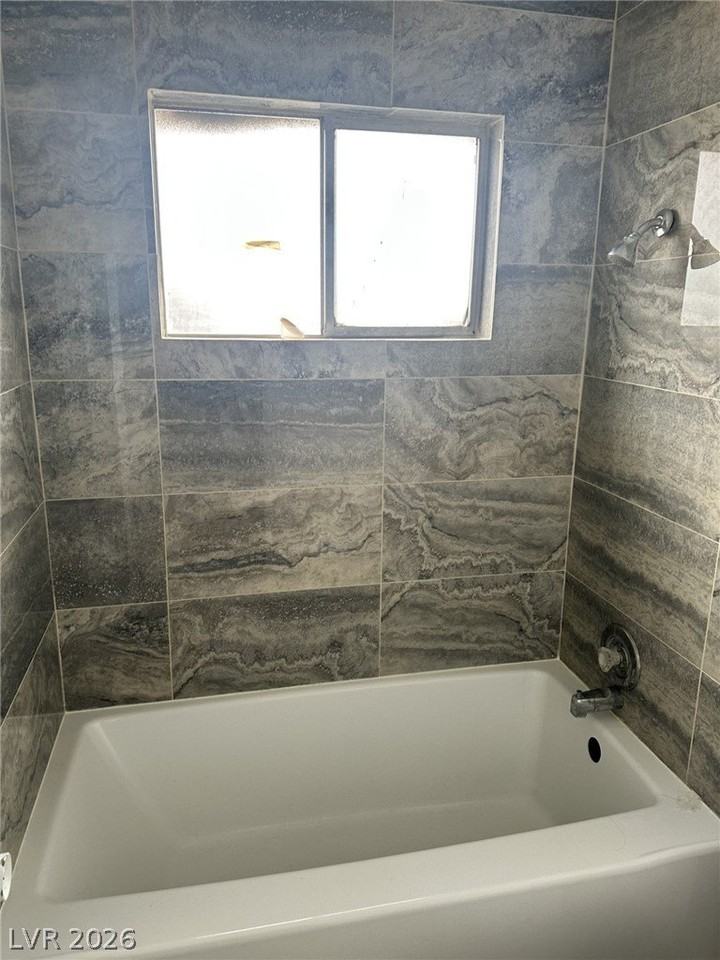 115 W New York Ave #17 - Photo 6 of 7