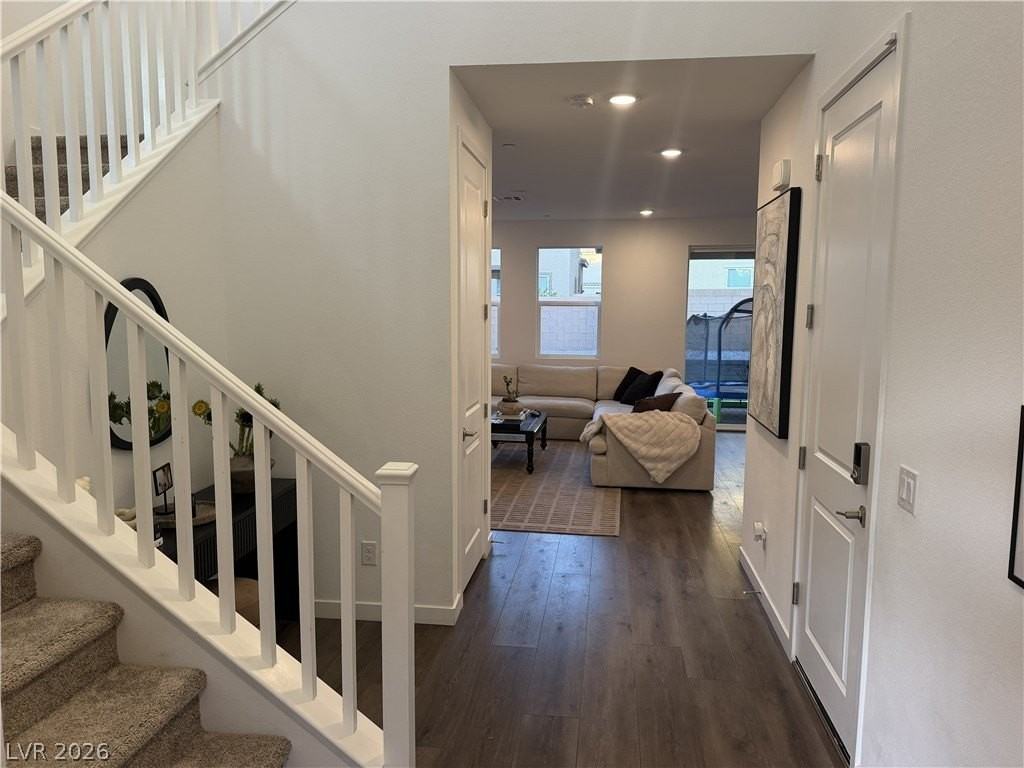 862 Camargo St - Photo 7 of 12