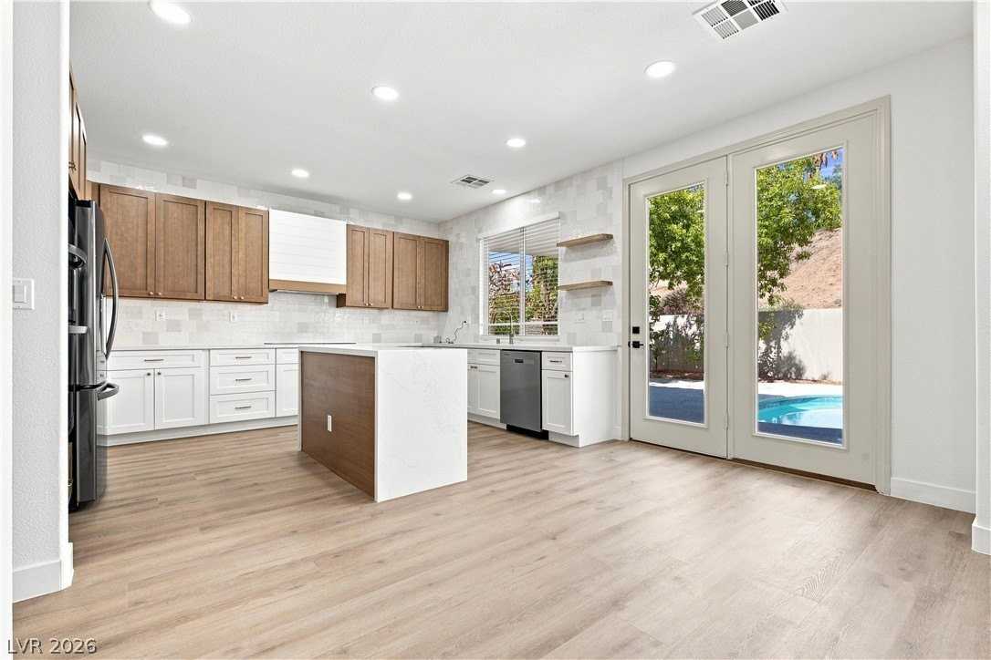 1564 Sabatini Dr - Photo 2 of 50