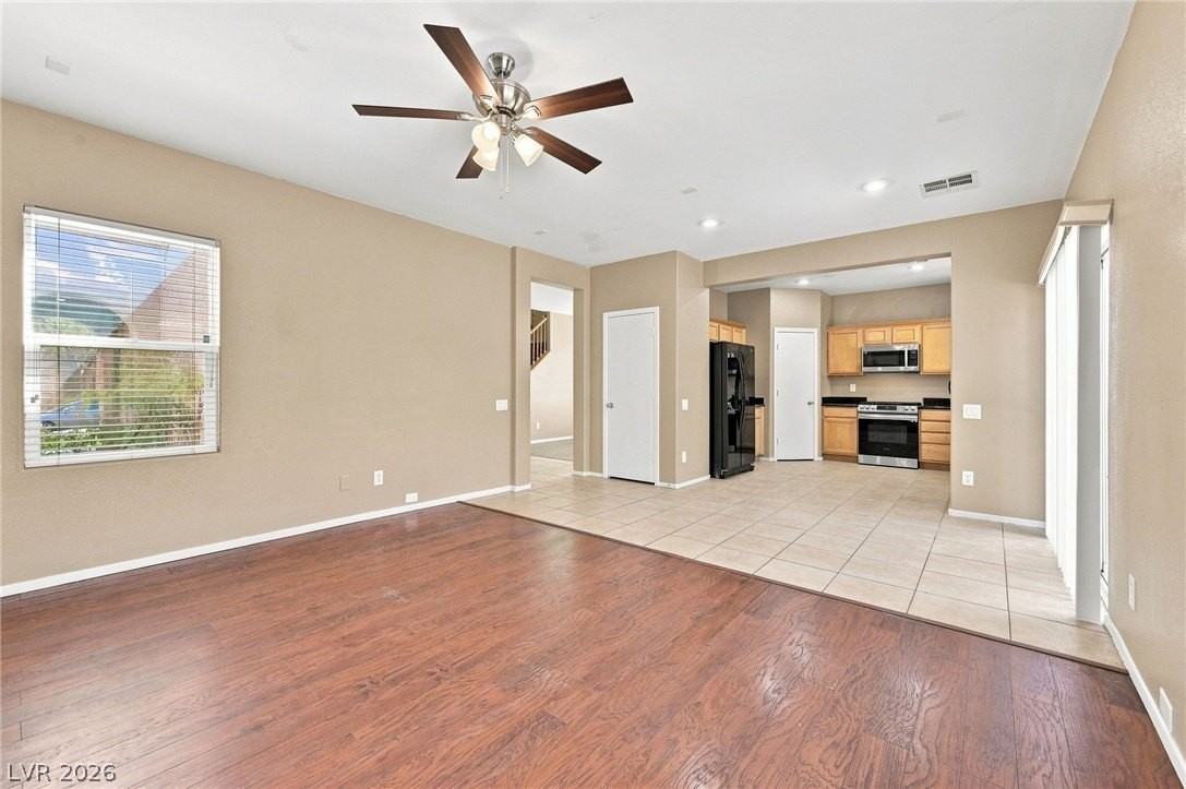 11240 Woodland Violet Ave - Photo 7 of 25