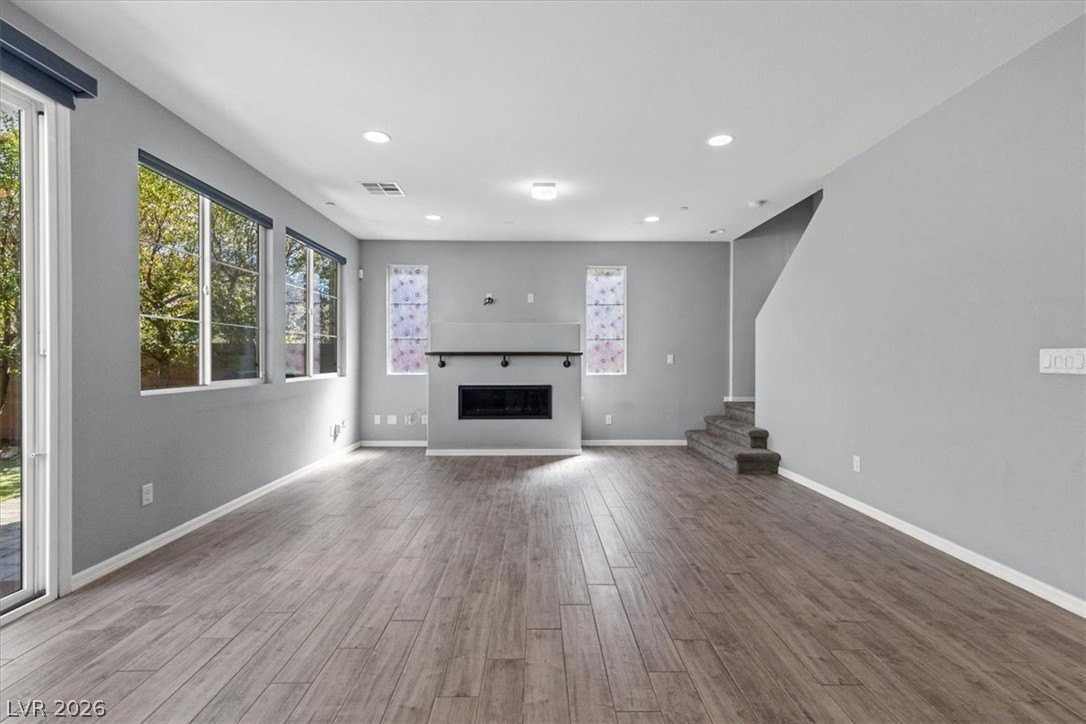 176 Brighton Hills Ave - Photo 6 of 41