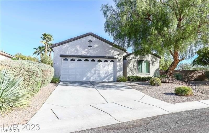 2446 Evening Twilight Ave - Photo 2 of 38
