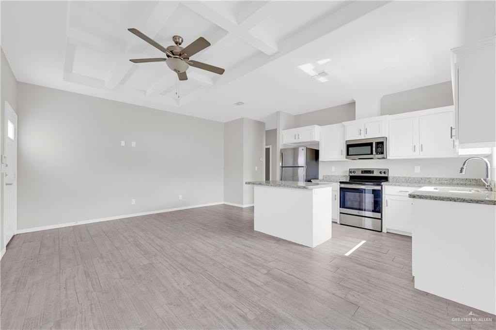 5007 N Dahlia St #3 - Photo 4 of 16
