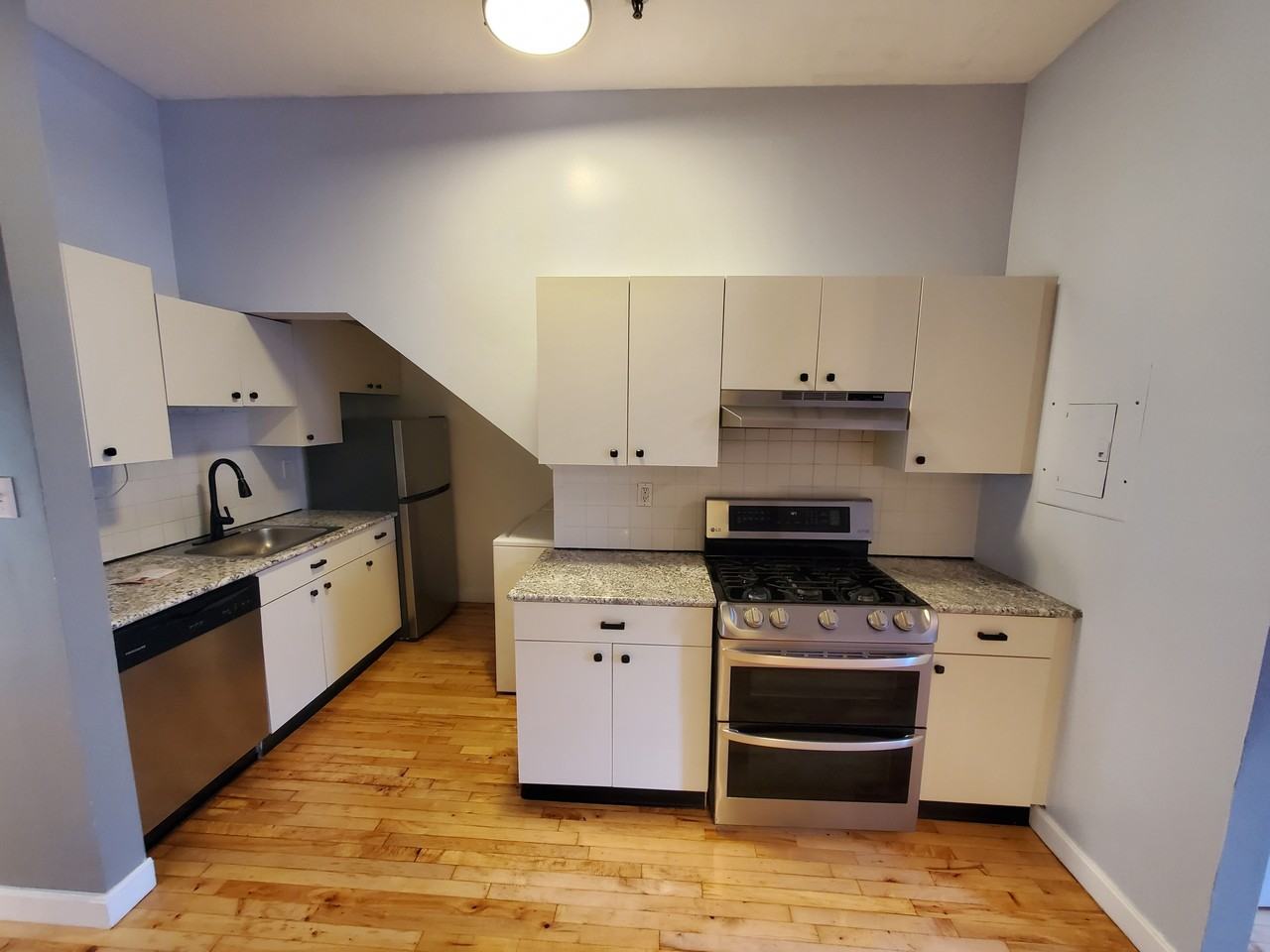 462 Massachusetts Ave #2 - Photo 5 of 36