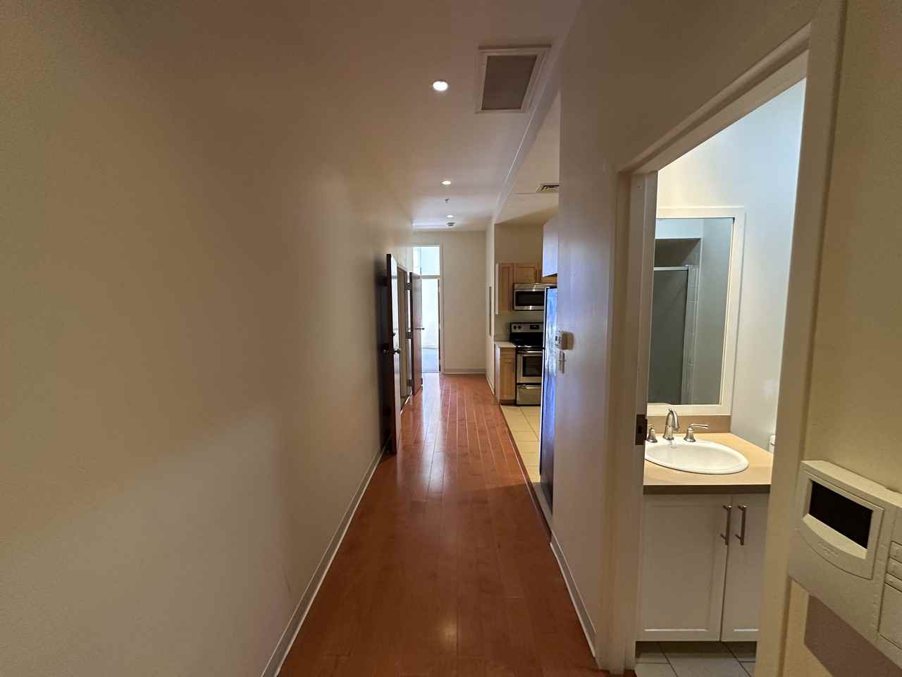 410 Washington St #403 - Photo 5 of 11