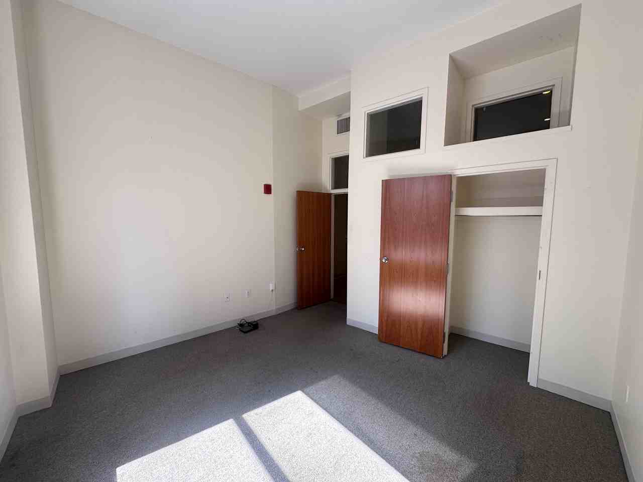 410 Washington St #403 - Photo 7 of 11
