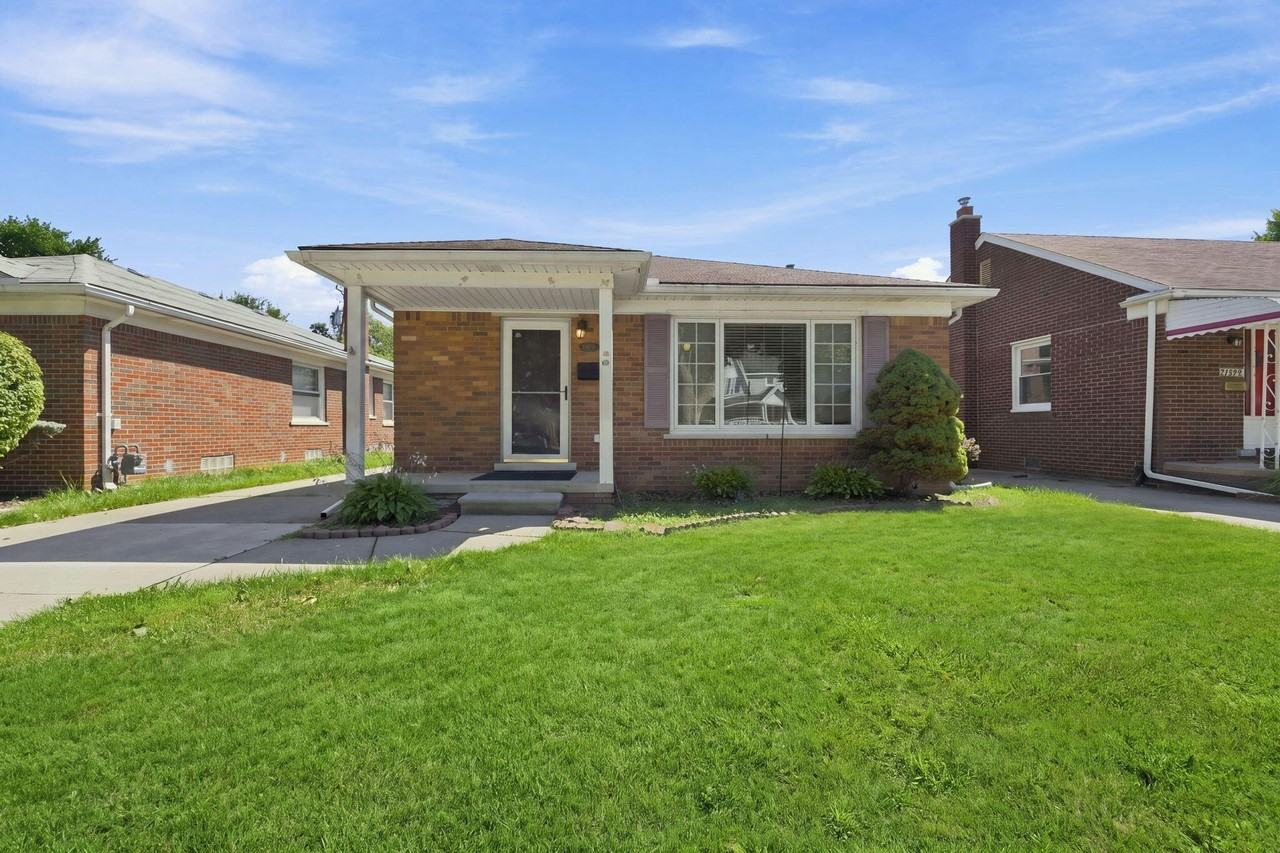 11386 Hemingway - Photo 2 of 29