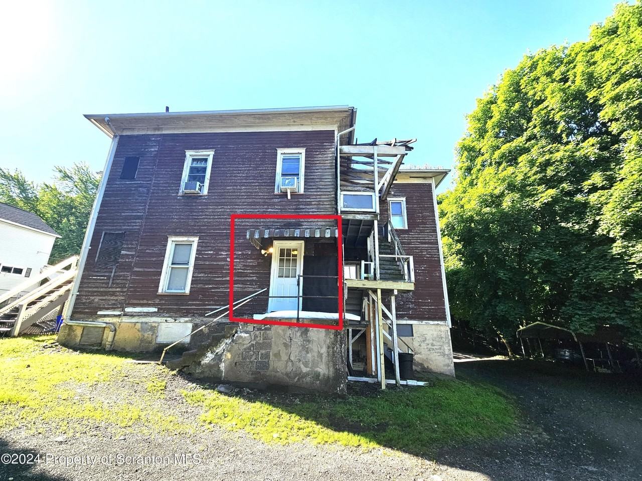 1019 Bunker Hill St #1L - Photo 2 of 10