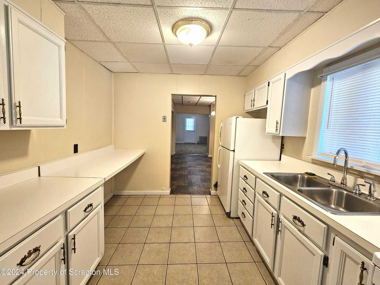 1019 Bunker Hill St #1L - Photo 3 of 10