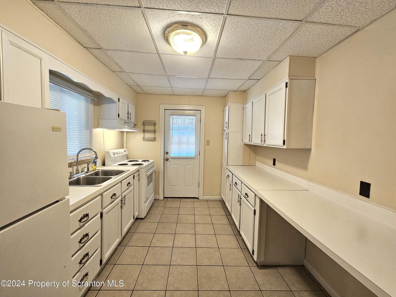 1019 Bunker Hill St #1L - Photo 4 of 10