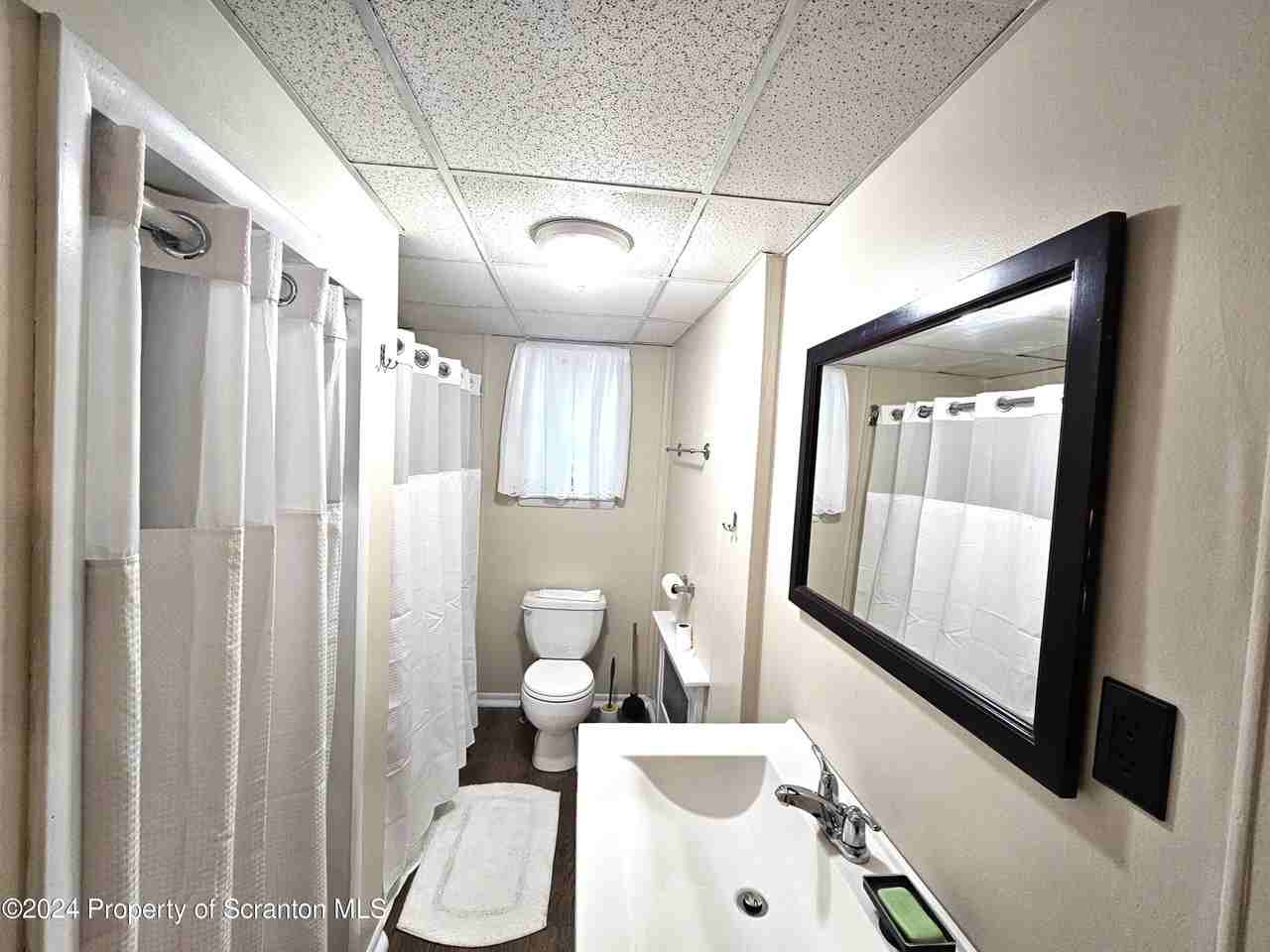 1019 Bunker Hill St #1L - Photo 5 of 10