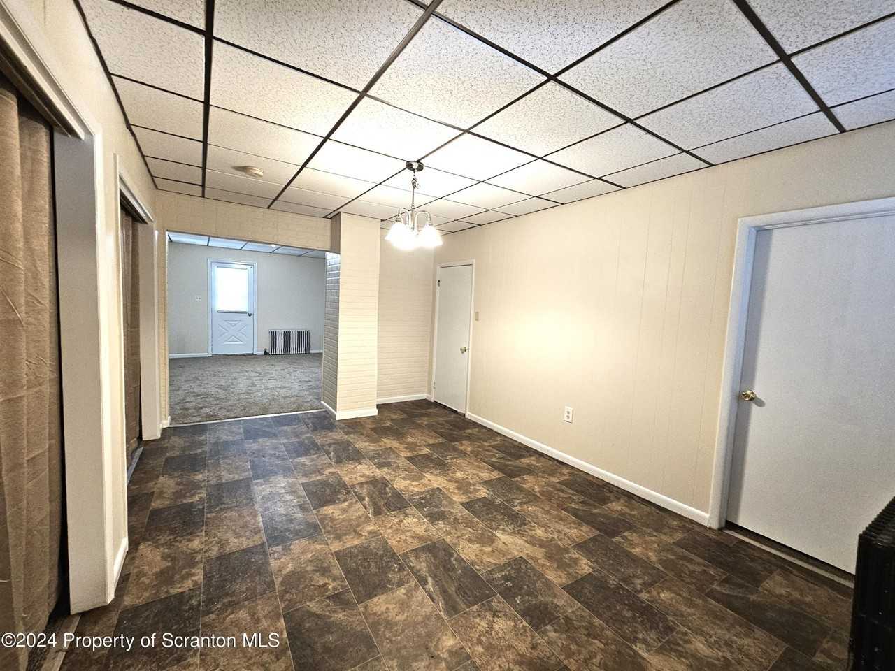1019 Bunker Hill St #1L - Photo 7 of 10