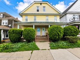 featured image of 1112 W Elm St