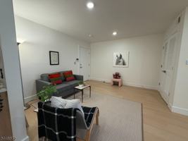 featured image of 627 Valley Rd #E