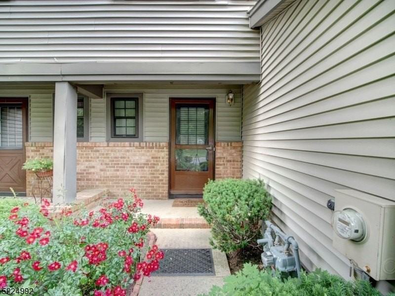402 Marten Rd - Photo 2 of 19