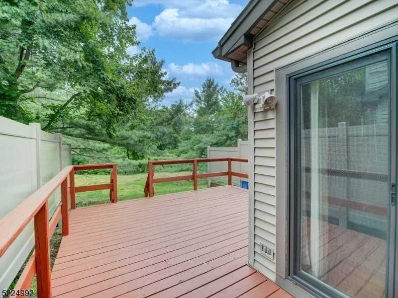 402 Marten Rd - Photo 4 of 19