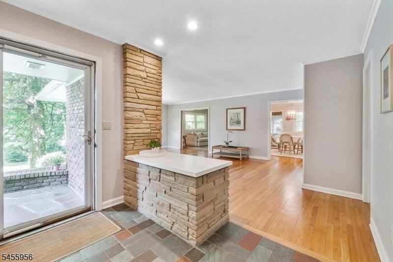 31 Sheffield Rd - Photo 2 of 23