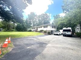 featured image of 9 Carteret Rd