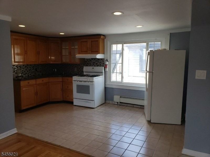 410 N 9th St #2 - Photo 4 of 18
