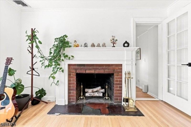 178 Walnut St - Photo 7 of 36