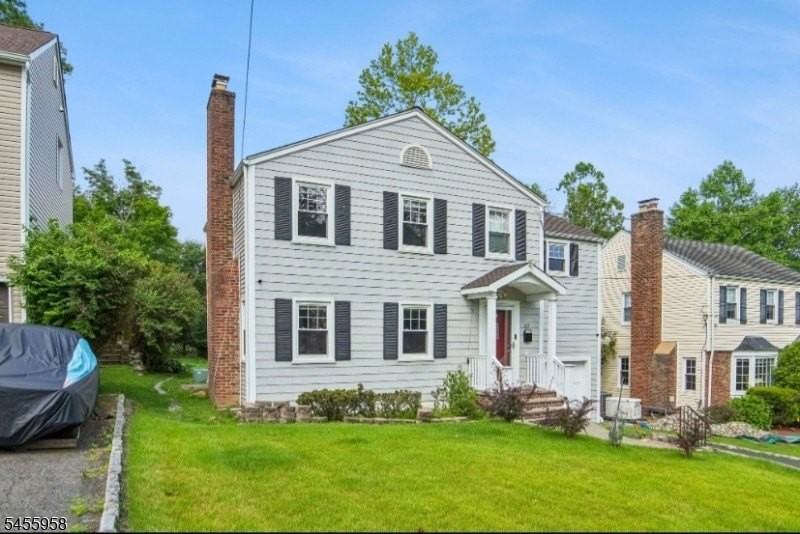 47 W Lawn Rd - Photo 2 of 41