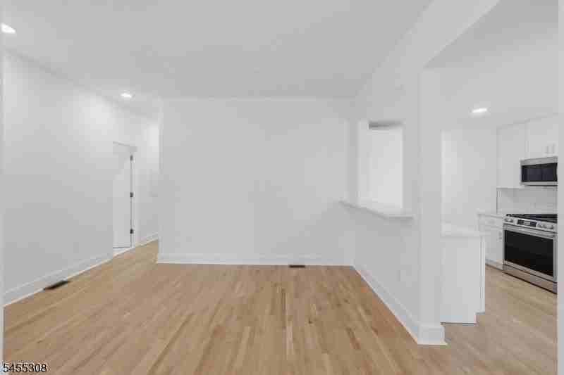 116 Valley St #1 - Photo 4 of 28