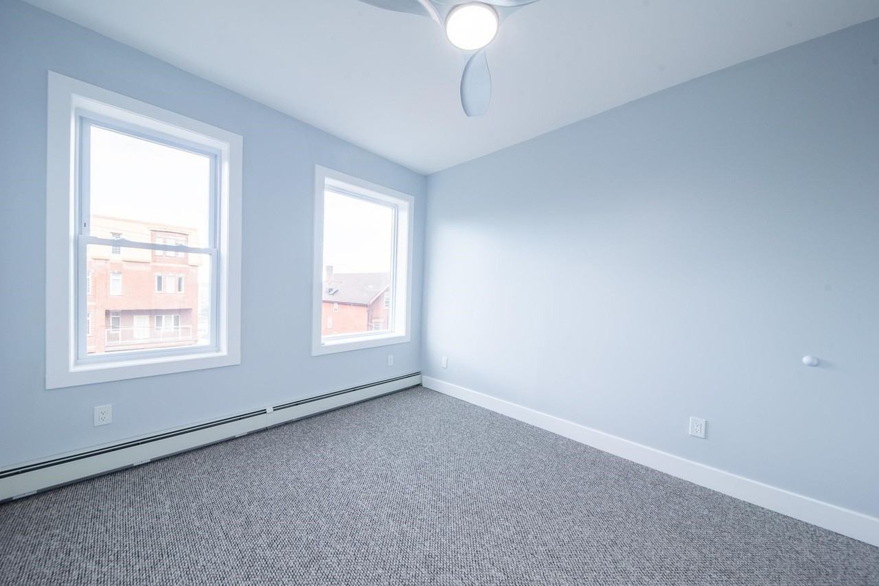 1409 Manhattan Ave #3 - Photo 7 of 10