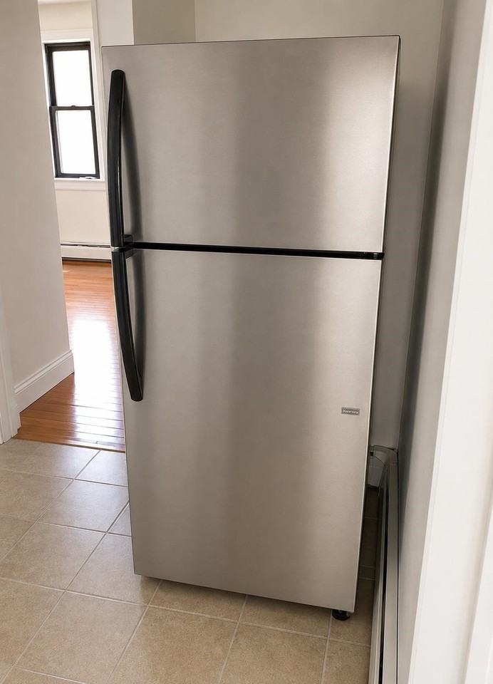 500 Grand St #2 - Photo 2 of 10