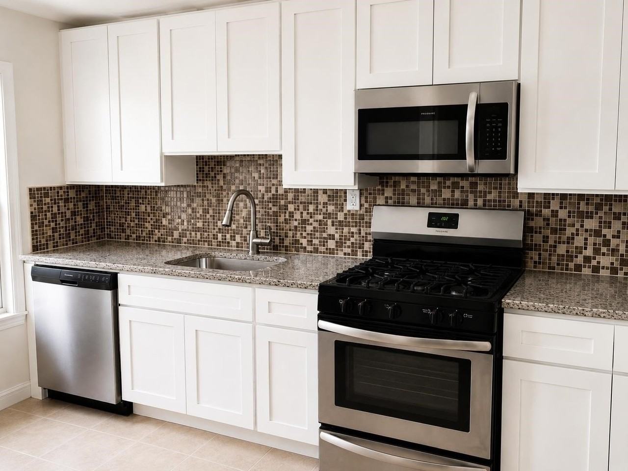500 Grand St #2 - Photo 3 of 10