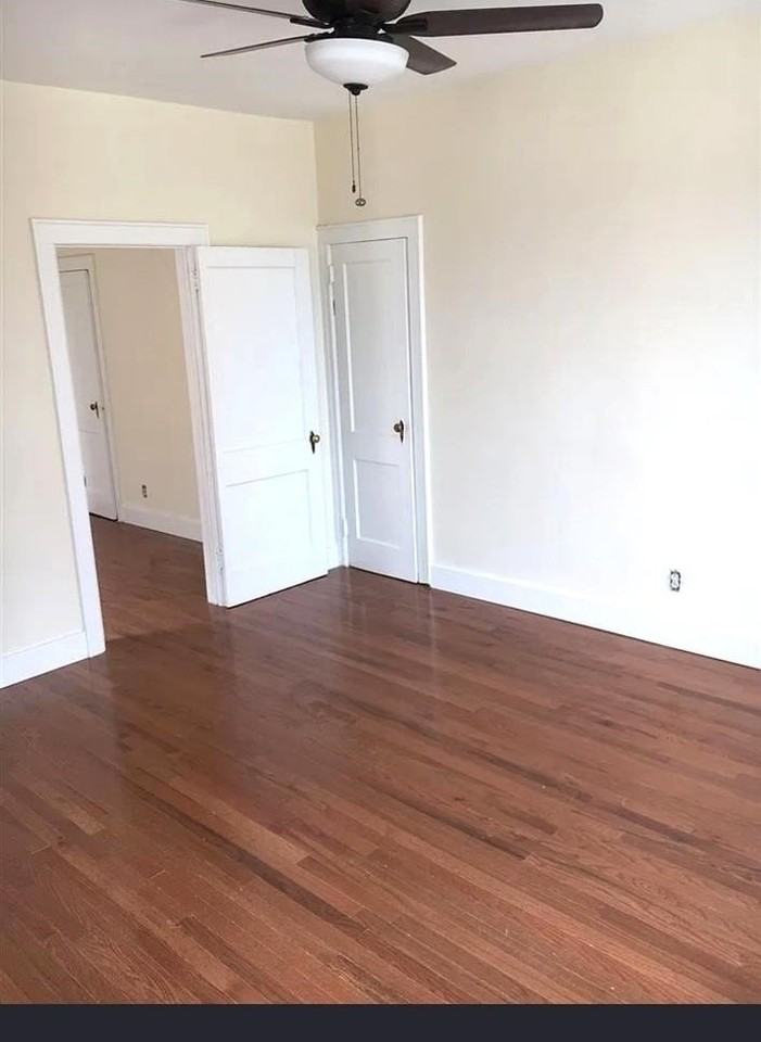 500 Grand St #2 - Photo 4 of 10
