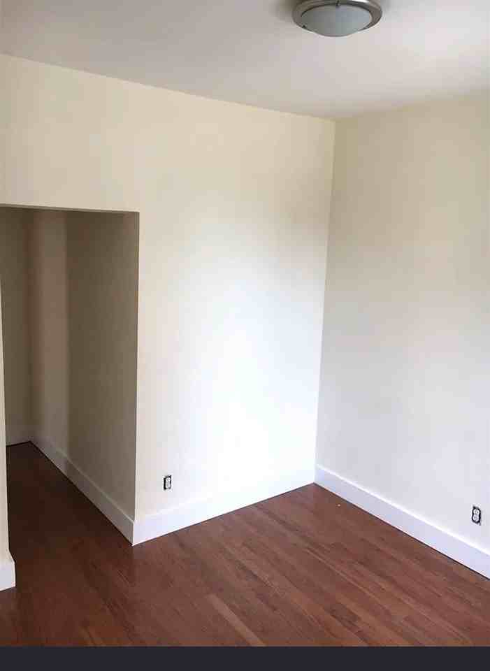 500 Grand St #2 - Photo 5 of 10