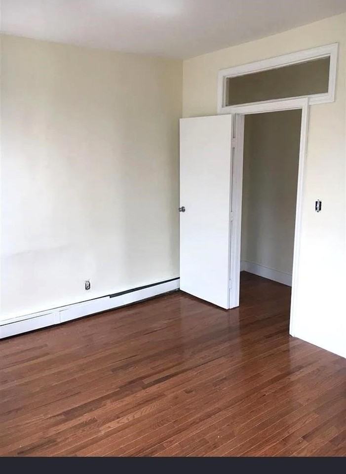 500 Grand St #2 - Photo 6 of 10