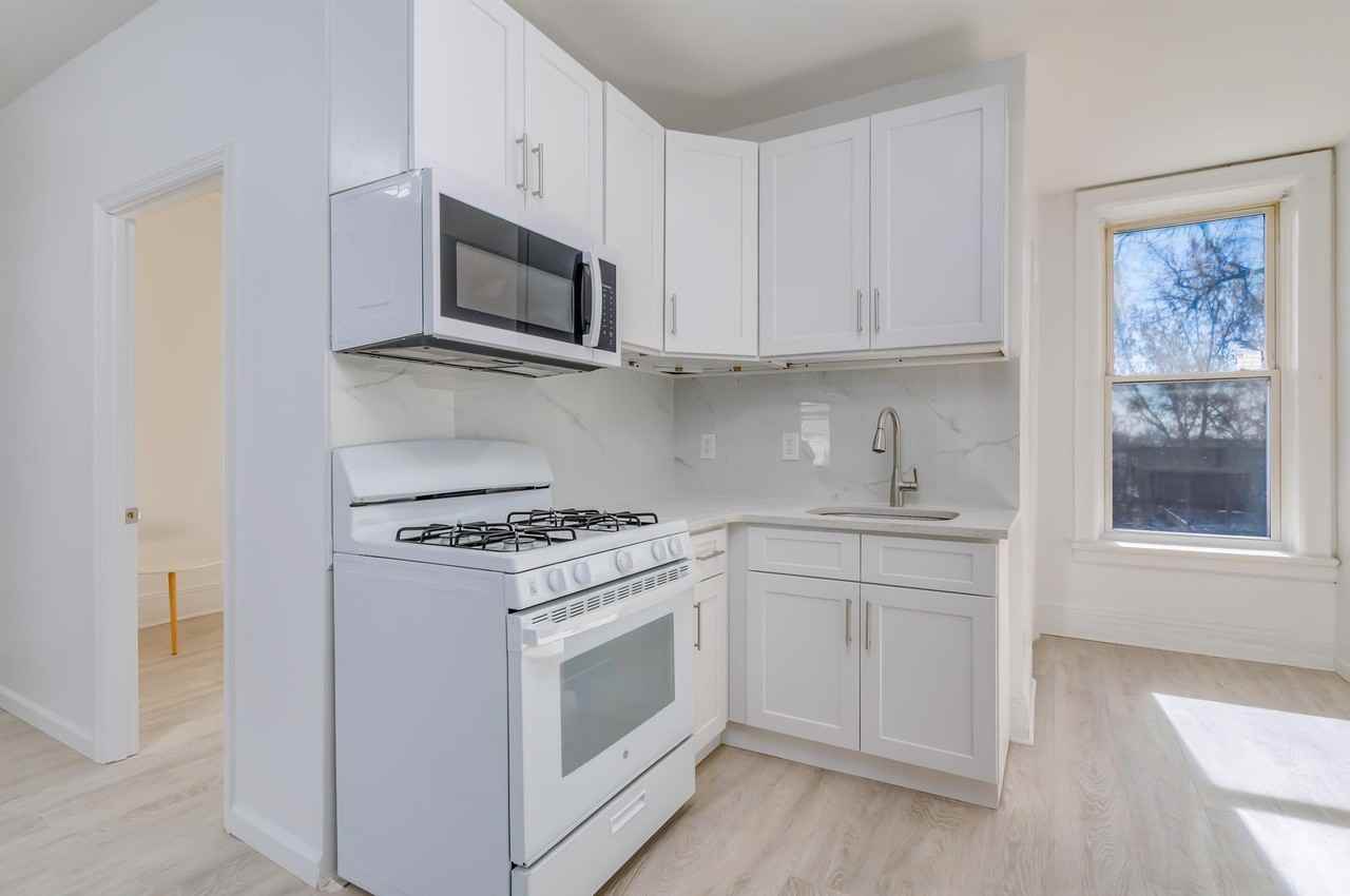 298 Princeton Ave #2 - Photo 3 of 12