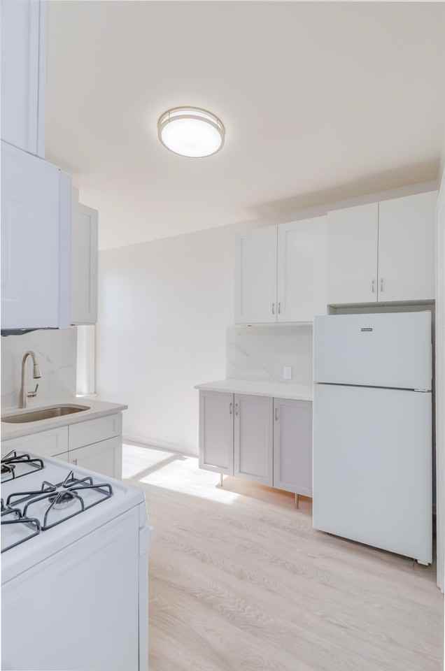 298 Princeton Ave #2 - Photo 4 of 12