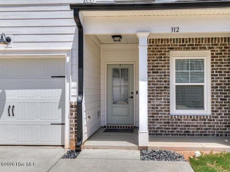 312 Sumac Trl - Photo 2 of 50