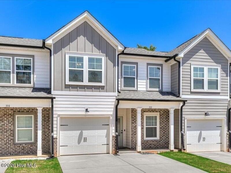 312 Sumac Trl - Photo 3 of 50