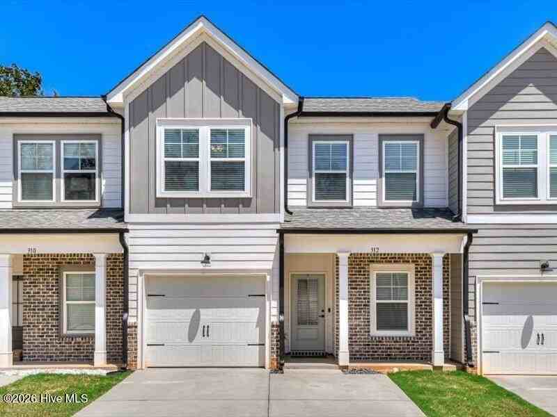 312 Sumac Trl - Photo 4 of 50