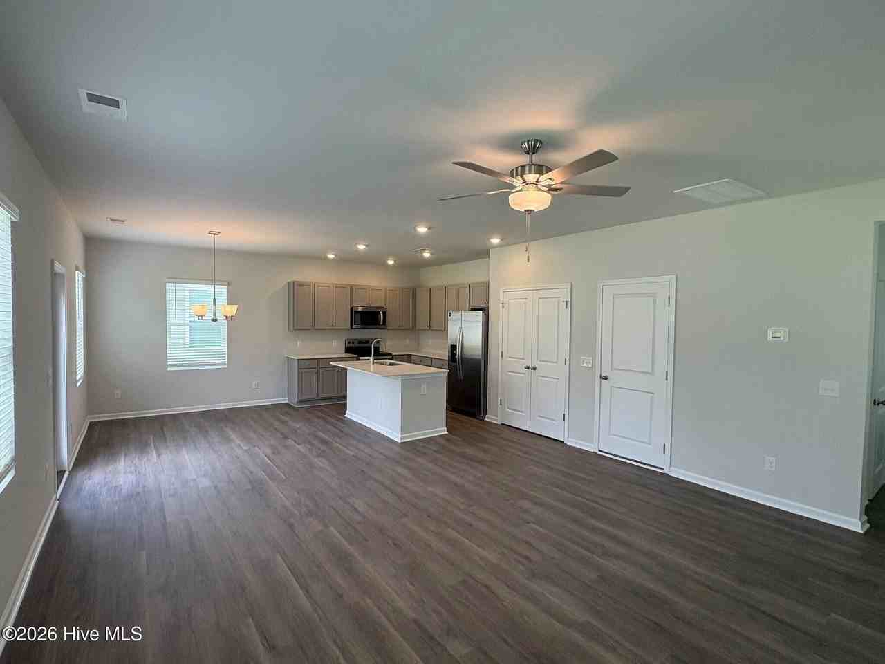 1079 Hanson Drive - Photo 3 of 21