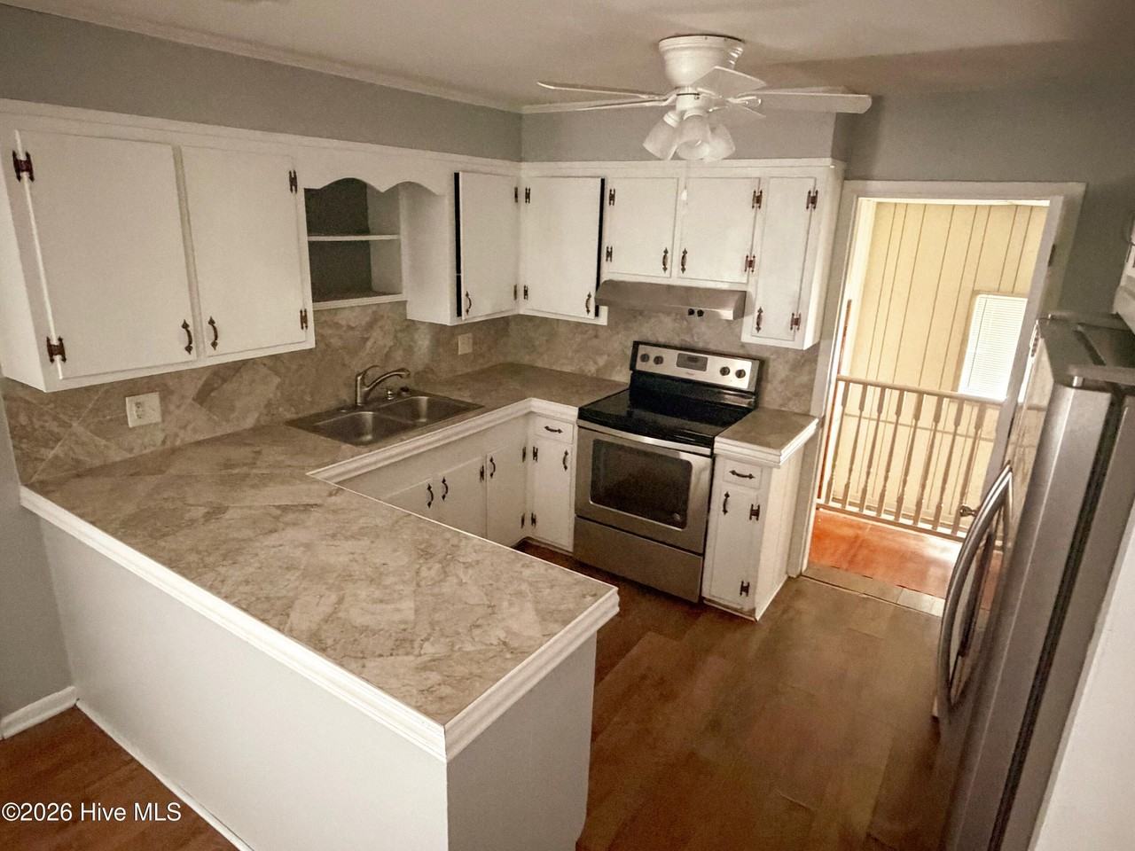 225 Diane Ct - Photo 6 of 22